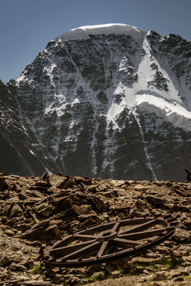 Вид на Донгуз_Орун с Чегета