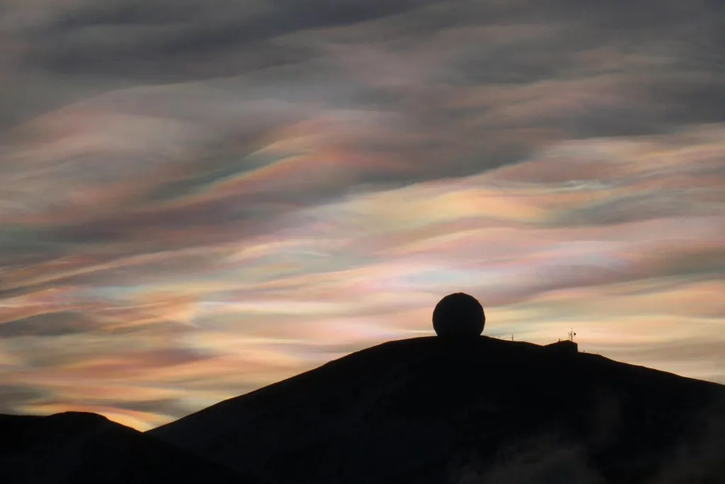Nacreous