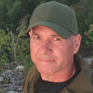 Айзат Закироа